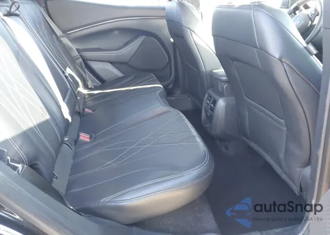 2022 Ford Mustang Mach-E Select z USA, uszkodzony, nr VIN 3FMTK1RM9NMA44548